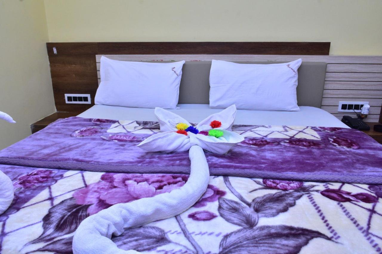 Hotel Mid East Haridaspur Екстер'єр фото